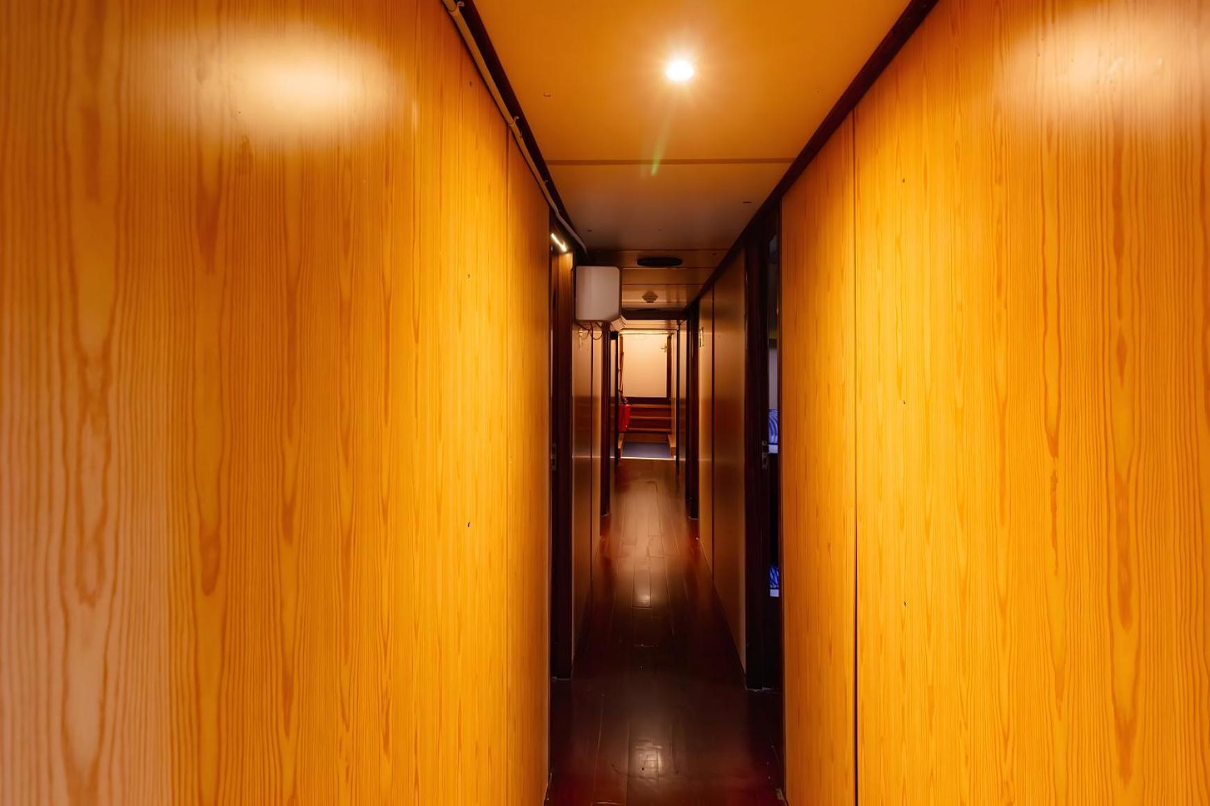 Intersail Hostel - Avontuur Amsterdam Eksteriør bilde