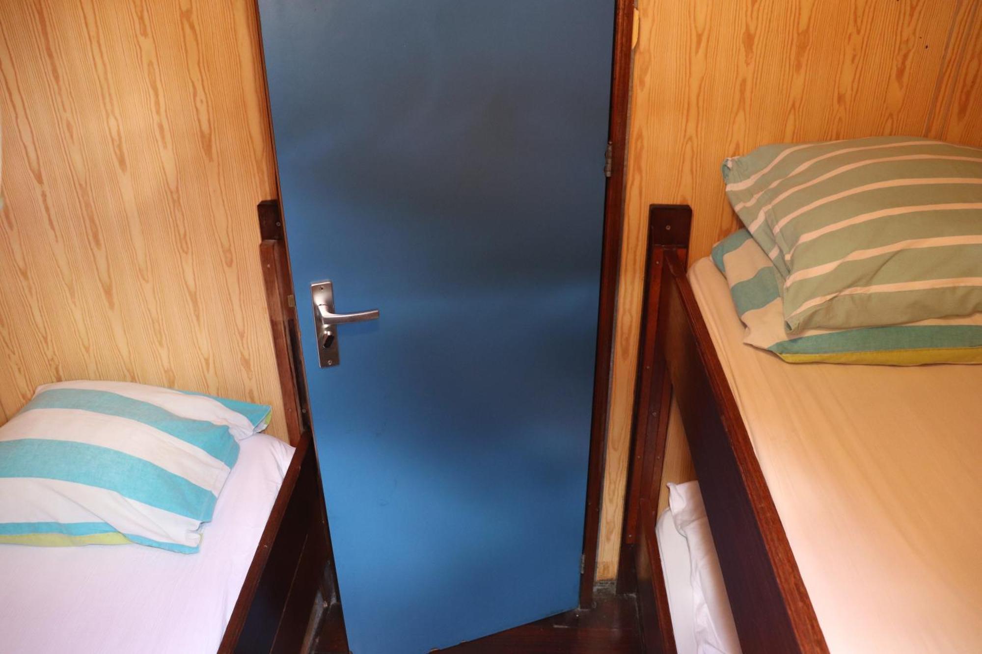 Intersail Hostel - Avontuur Amsterdam Eksteriør bilde