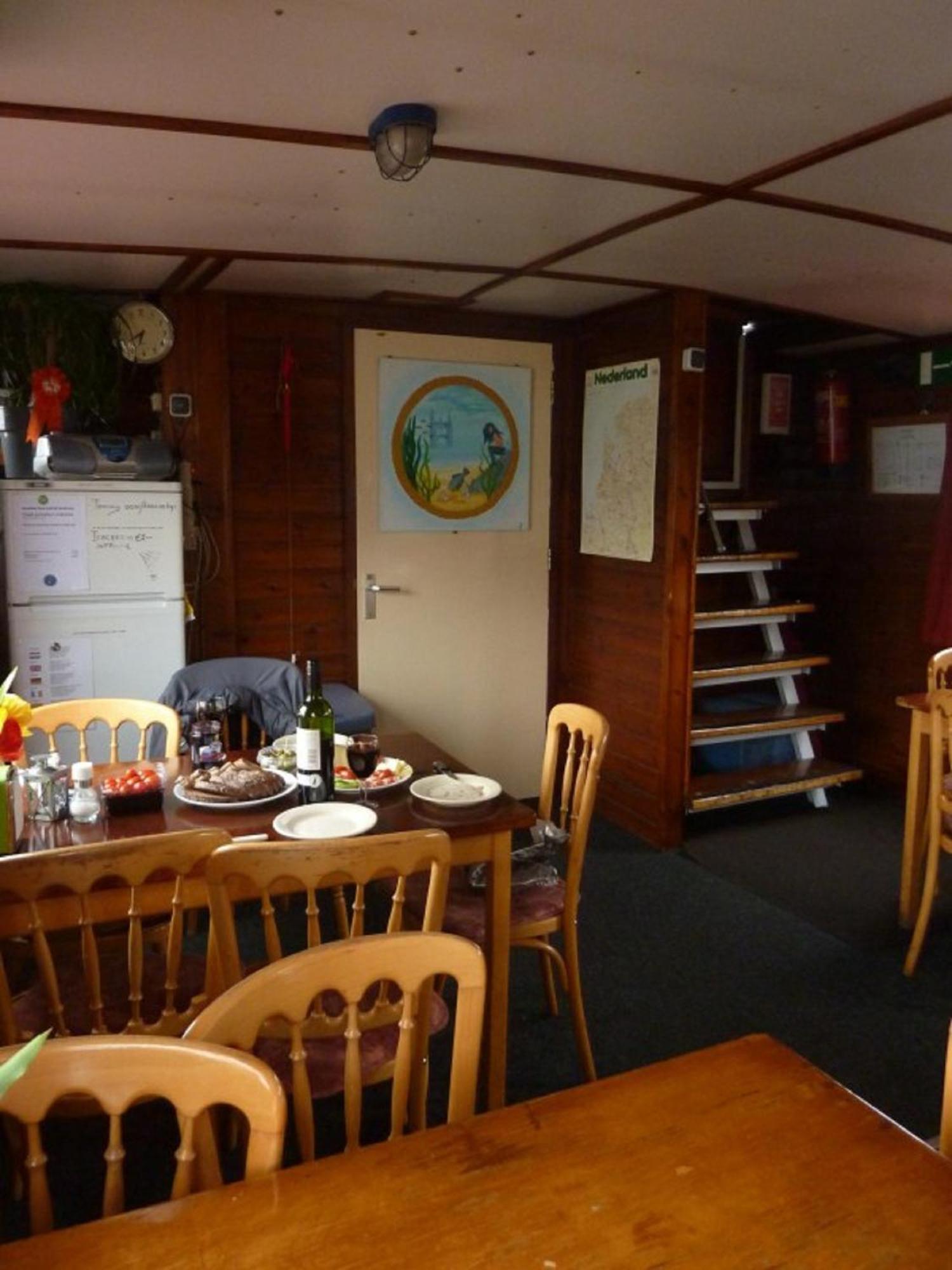 Intersail Hostel - Avontuur Amsterdam Eksteriør bilde