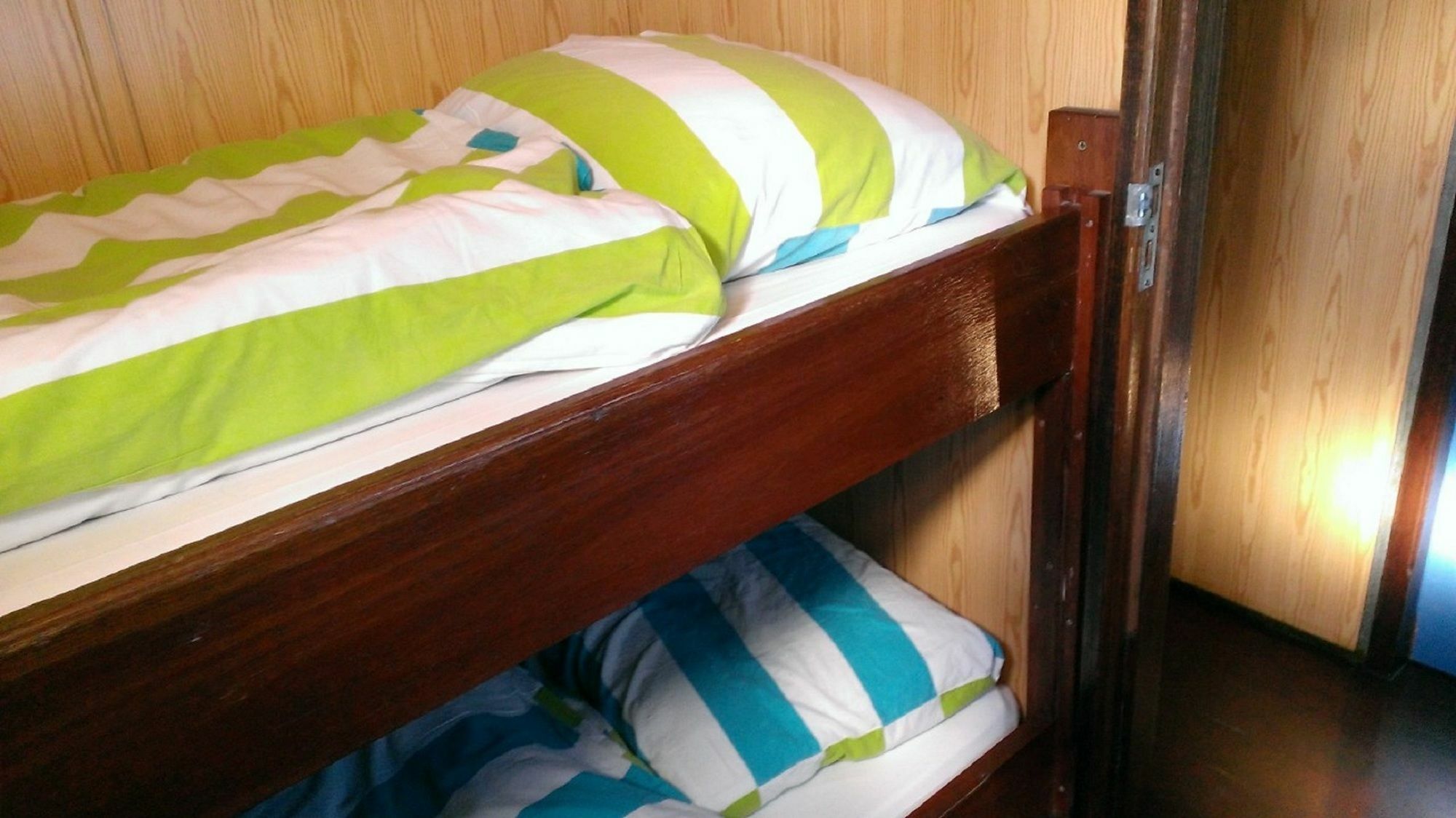 Intersail Hostel - Avontuur Amsterdam Eksteriør bilde